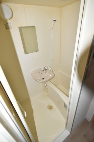 ウィンヒルズ難波南の浴室