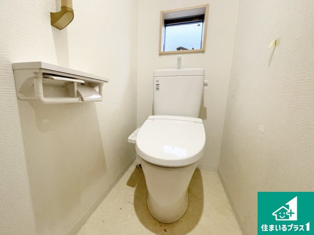 堺市堺区旭ヶ丘北町　中古一戸建てのトイレ|シンプルで使いやすいトイレです