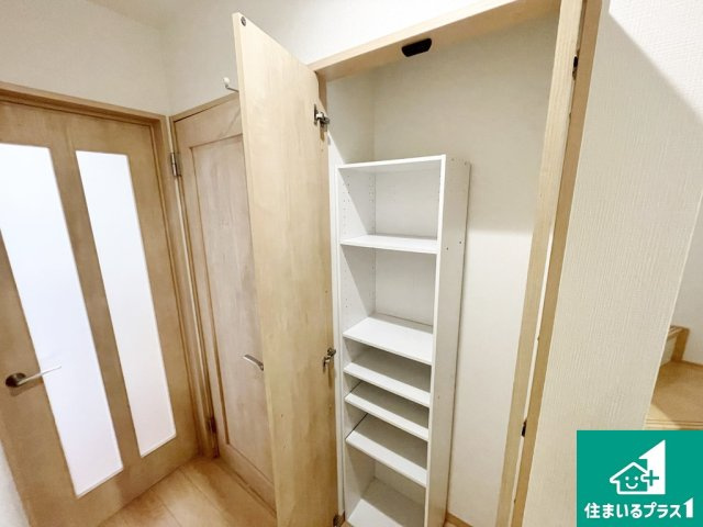 堺市堺区旭ヶ丘北町　中古一戸建ての収納