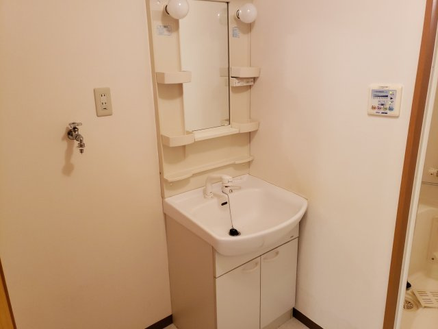 アル・ファーロ・ミヤギの洗面所