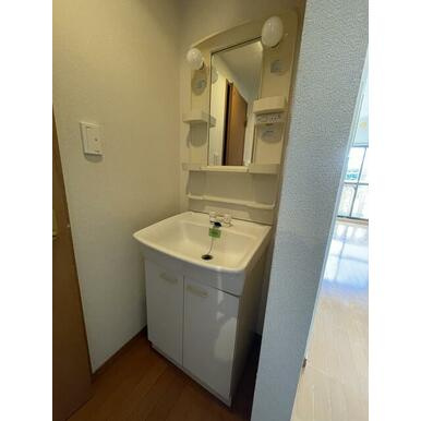 熊本市東区山ノ内３丁目の賃貸マンションの独立洗面台
