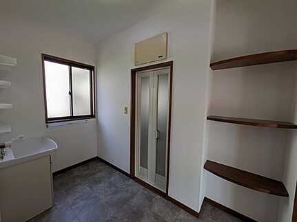 広島市佐伯区藤の木4丁目　中古一戸建て(JS)の独立洗面台