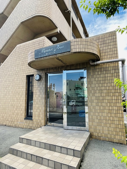 モンテジュールのエントランス