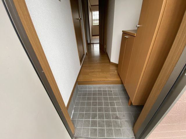 ピュールロジュマンの玄関