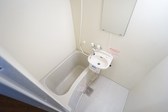 クレール穴生の浴室