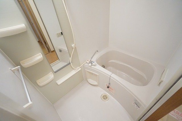 ランドコア田町の浴室