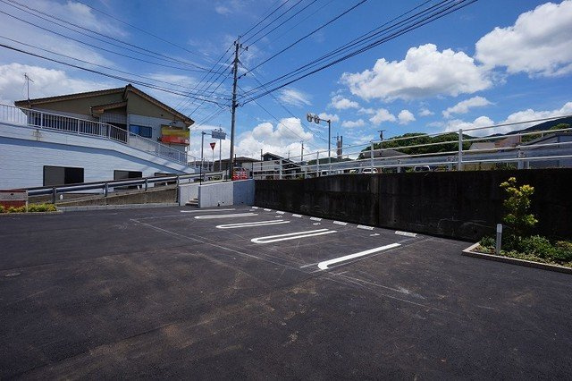 リンダカーサの駐車場