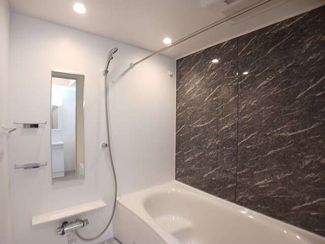 ブライトガーデンＡの浴室