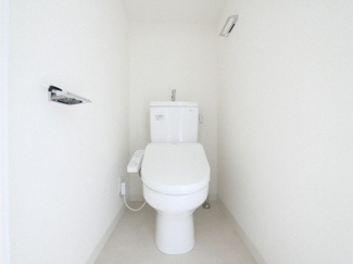 【トイレ】 | スプランディッド天王寺パークサイド | 落ち着いた色調のトイレです