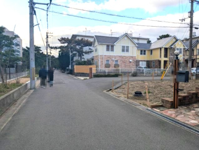 高石市羽衣2丁目土地の前面道路含む現地写真