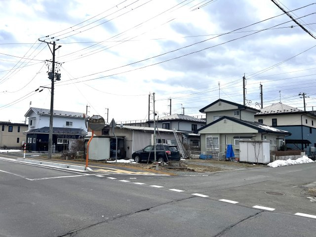 紫波町中島字鷲内　土地の前面道路含む現地写真