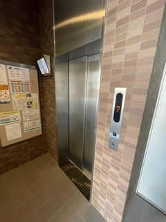 モンテルーチェ甲南のロビー