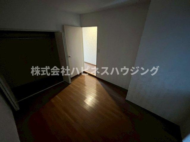 INSURANCE(インシュランス)BLDG.(ビルディング)Ⅱ(ツー)五香の居間・リビング|※同マンション他部屋写真、角部屋ではありません。