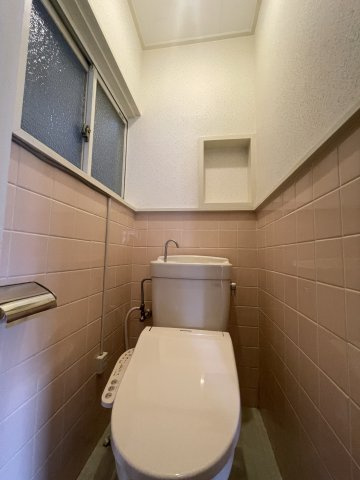 大黒町３丁目貸家Aのトイレ