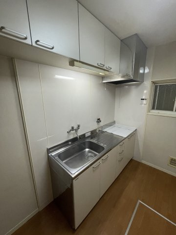 大黒町３丁目貸家Aのキッチン