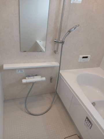 アテリア伍番館の浴室|コンパクトで使いやすいお風呂です