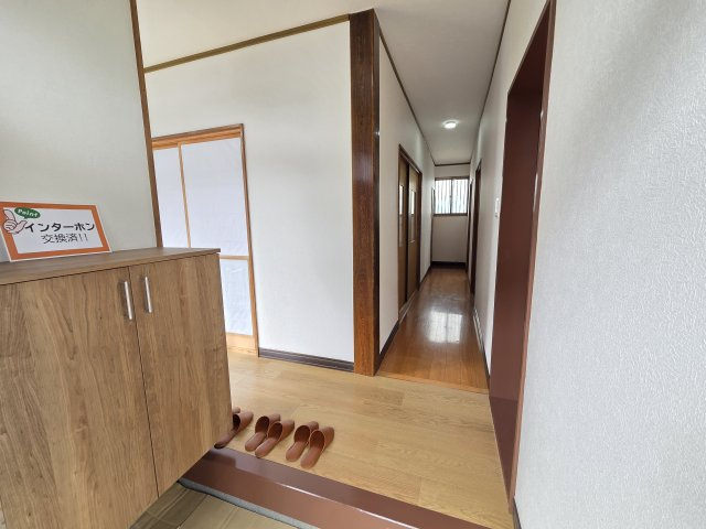 太田市鳥山上町　中古住宅の外観|玄関です