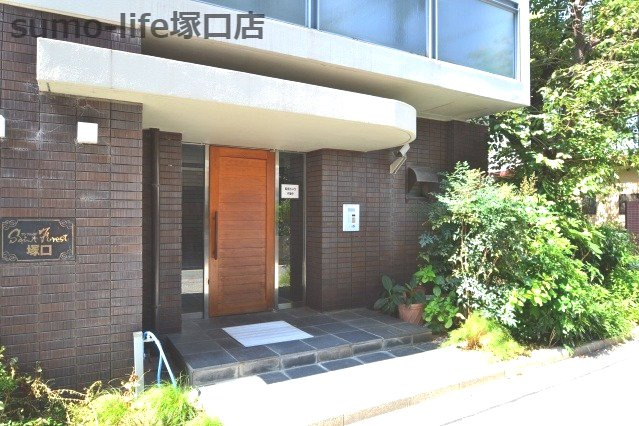 サンフォレスト塚口のエントランス