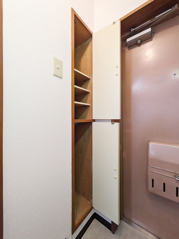 メゾン・ド・セレールの玄関