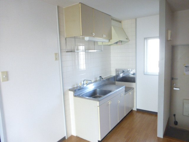 加東市上滝野のハイツのキッチン