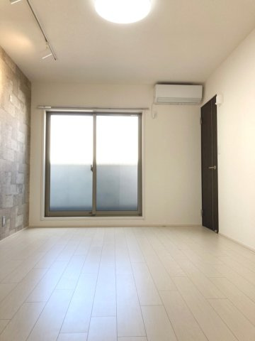 フジパレス十三北Ⅱ番館の居間・リビング