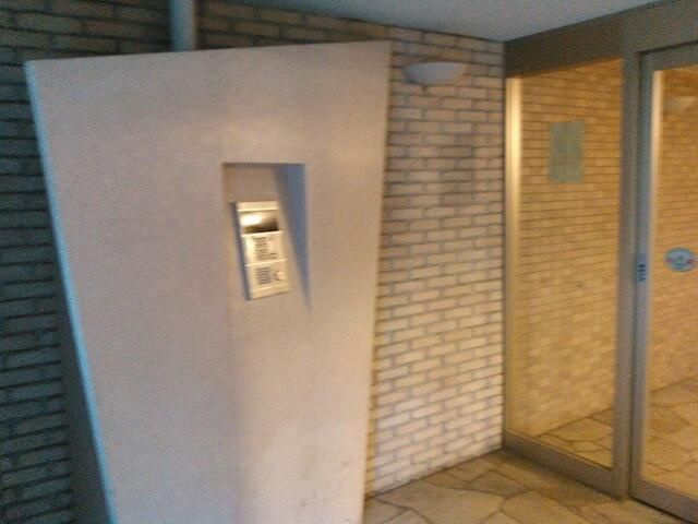 ロアール早稲田のエントランス