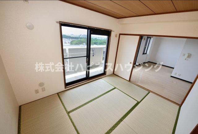 INSURANCE(インシュランス) BLDG.(ビルディング) Ⅸ(ナイン)船橋の和室|畳の上でゆっくりとくつろげる和室です