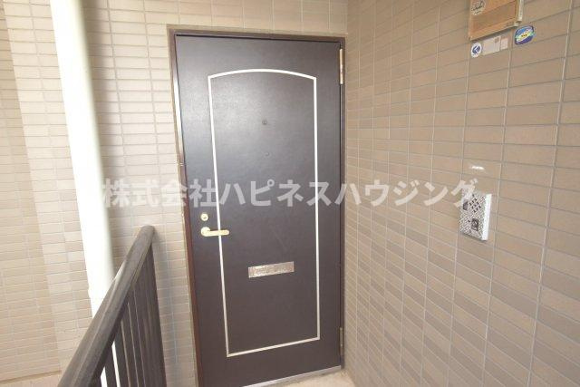 INSURANCE(インシュランス) BLDG.(ビルディング) Ⅸ(ナイン)船橋の玄関