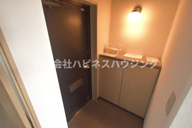 INSURANCE(インシュランス) BLDG.(ビルディング) Ⅸ(ナイン)船橋の玄関