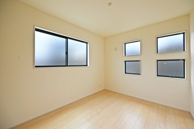 リーブルガーデン尼崎市南初島町新築一戸建て｜3LDK＋駐車1台可の洋室|-洋室5.2帖(2F)-