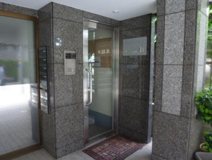 ガーデンパレス早稲田のエントランス|TVモニター付きインターホン