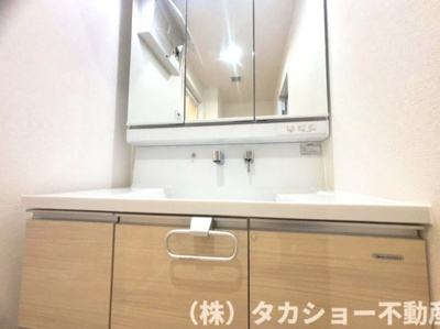 【独立洗面台】 | 第一ハイツ稲毛 エルステージ | 独立洗面台あり、毎朝おしゃれに忙しい女性の方におすすめです