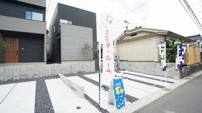 【外観】 | 東区福田８丁目　４ＬＤＫ＋ＳＩＣ、ランドリーＲ、ＷＩＣ、サンＲ付き新築 | ４ＬＤＫ＋ＳＩＣ、ランドリールーム、ＷＩＣ、サンルーム
パントリー、食洗器付き対面キッチン
車２台～駐車できます
床下収納、ＴＶモニタインターホン、勝手口
機能、収納とも充実したコスパ良の新築