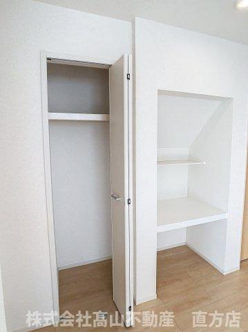 ヴィラ　ド　ナチュールⅠの収納