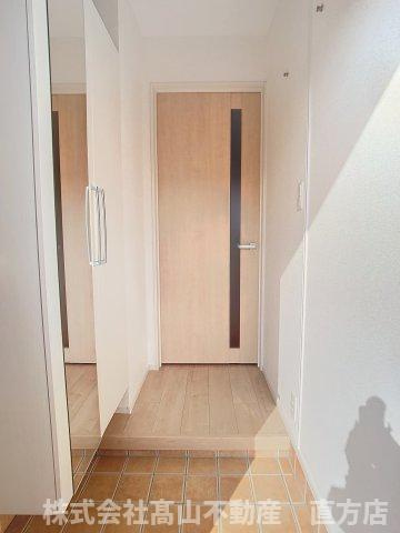 ヴィラ　ド　ナチュールⅠの玄関