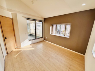 【居間・リビング】 | 千葉市美浜区稲毛海岸５丁目　中古戸建　JR京葉線【稲毛海岸駅】