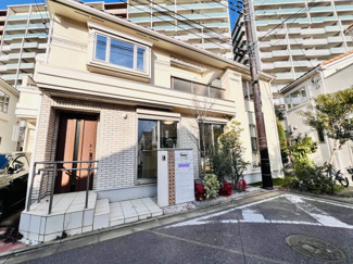 【外観】 | 千葉市美浜区稲毛海岸５丁目　中古戸建　JR京葉線【稲毛海岸駅】 | ご入居後の生活イメージを具体的に感じていただけるよう、親身にご案内いたします。