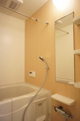 ブリーゼ・カーサⅡの浴室