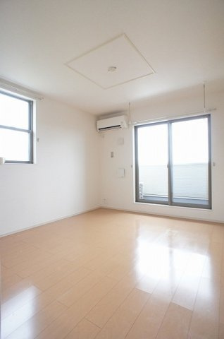 サンリットＢの居間・リビング