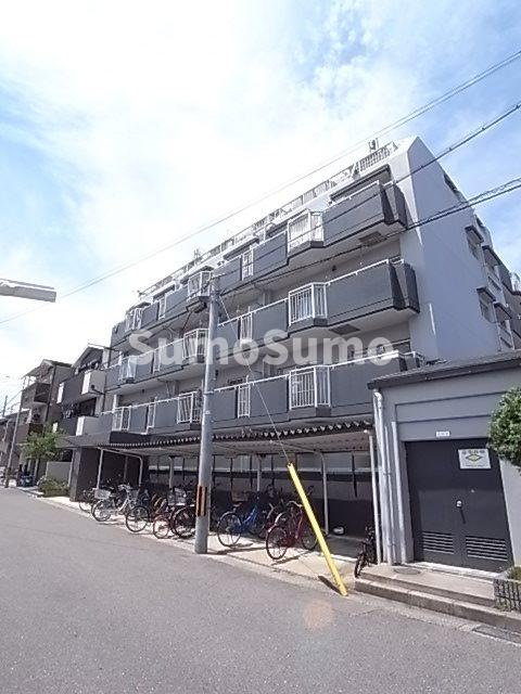 ピトレ・スクエアの外観