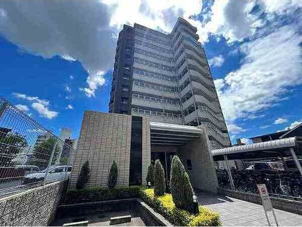 ファミリアーレ大曽根の外観