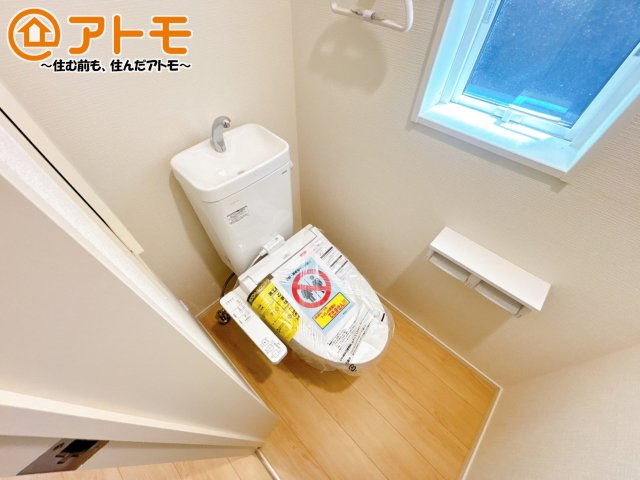 【トイレ】 | 沼津市高尾台第6　新築一戸建て　2号棟 | ２つトイレがあるので朝も混みあわずに使うことができます！