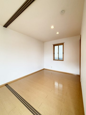 【洋室】 | メルメゾン