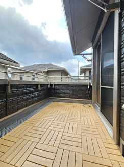 【バルコニー】 | 【リフォーム済み】あすみが丘東1丁目　中古戸建