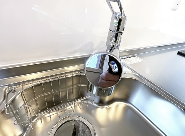 【キッチン】 | コスモ桃山南口 | 【浄水器切替水栓】浄水器があるから、毎日の飲み水やお料理の水は安心して使っていただけます。