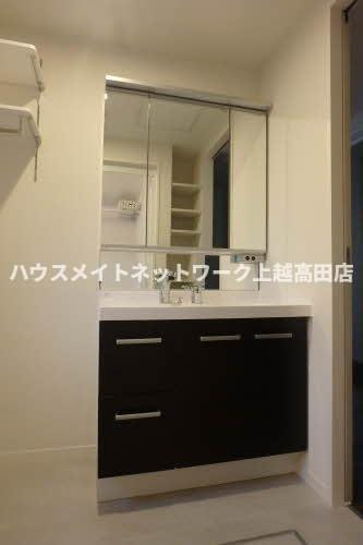 マストテラス上越春日野の洗面所|洗髪洗面化粧台