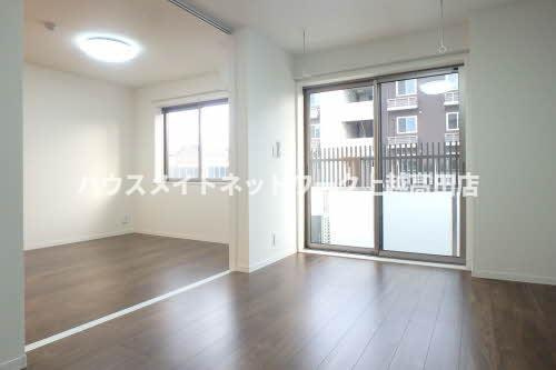 マストテラス上越春日野の居間・リビング|ＬＤＫ・洋室