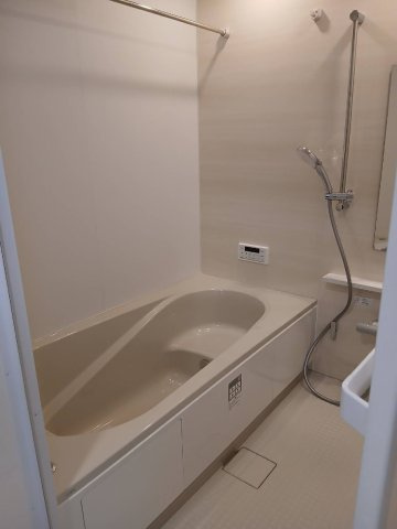 アテリア伍番館の浴室|ゆったり過ごせるお風呂です