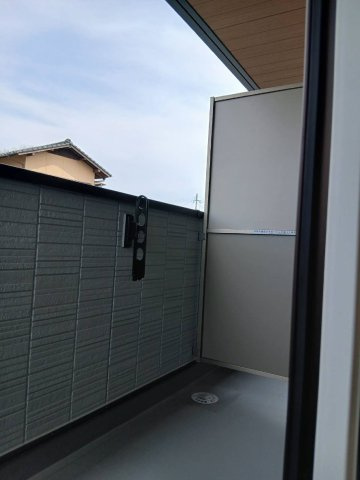 アテリア伍番館のバルコニー|落ち着いた時間を過ごせるバルコニーです