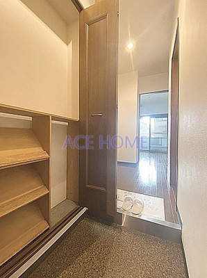 【玄関】 | ロイヤルクイーンズパーク